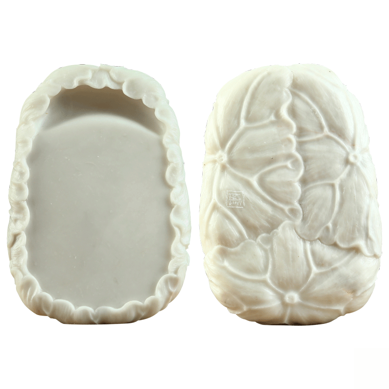 端砚白端《荷叶砚》