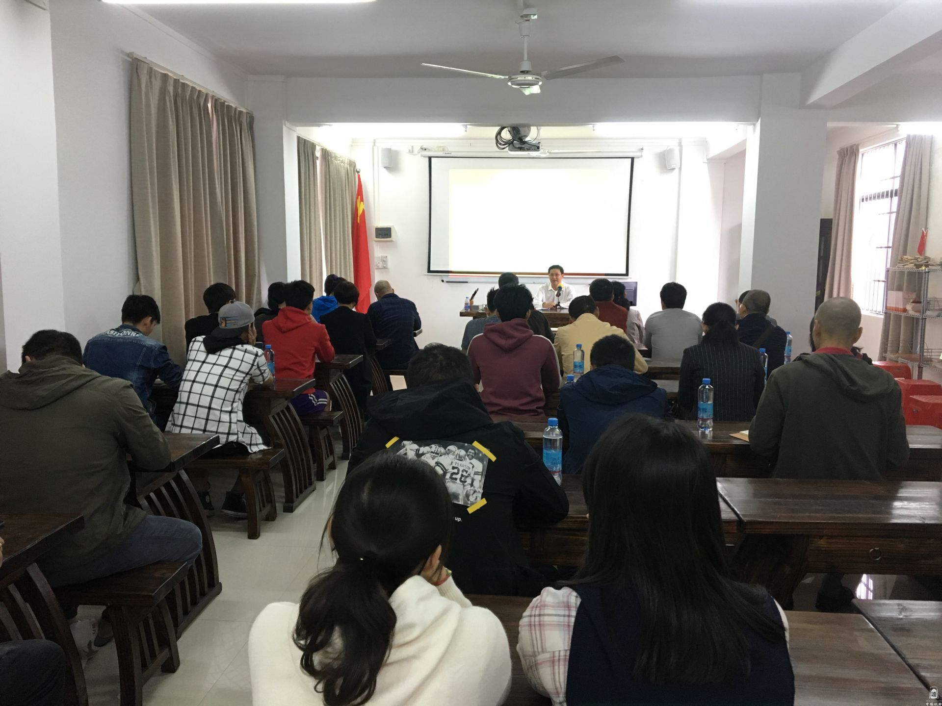 92cf9502ef6e3830702a00d217cfa5fb00ff9eff.jpg 92cf9502ef6e3830702a00d217cfa5fb00ff9eff.jpg