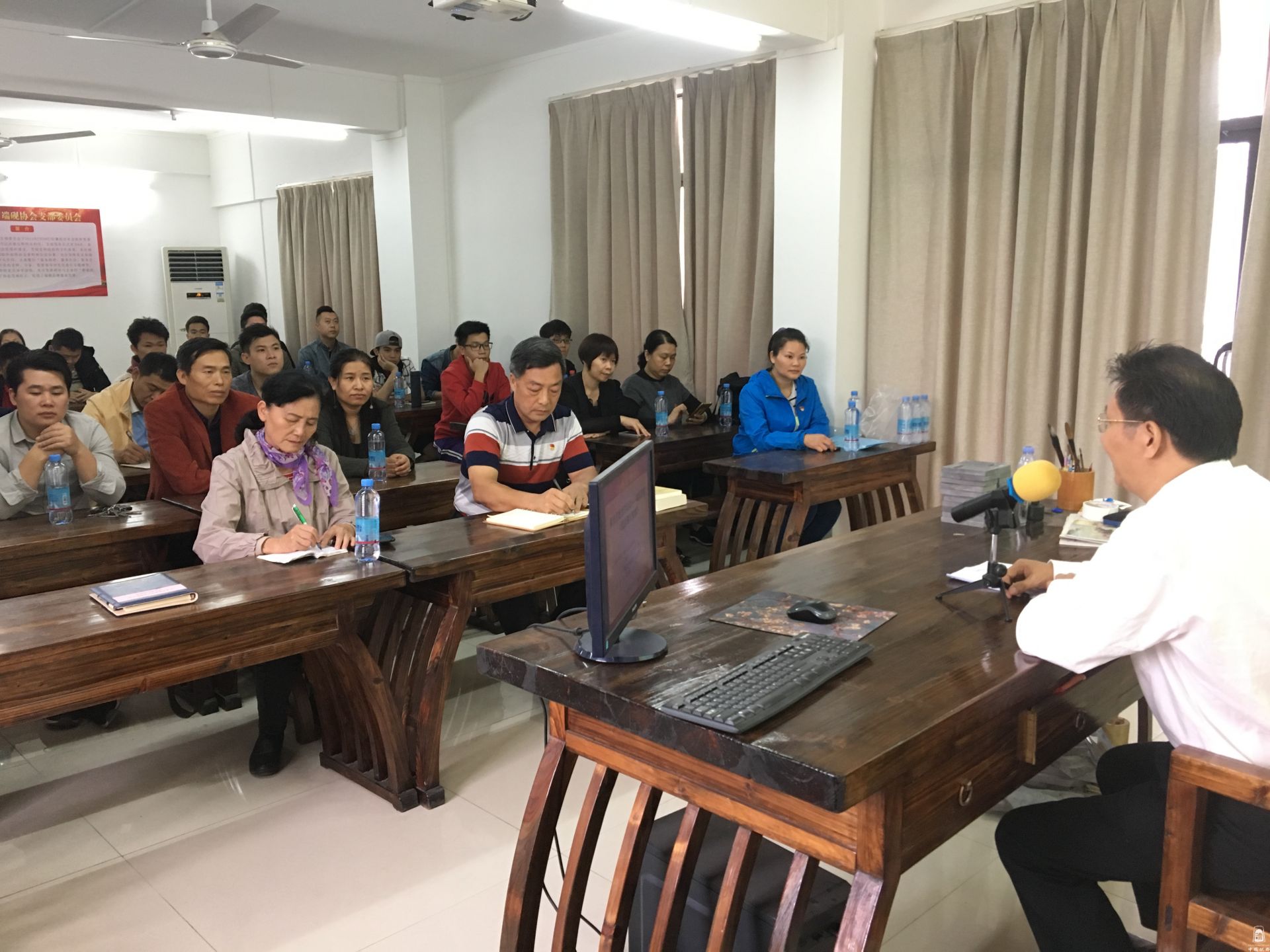 effbf0ee0812f2604271c1881c74952a3184941a.jpg effbf0ee0812f2604271c1881c74952a3184941a.jpg