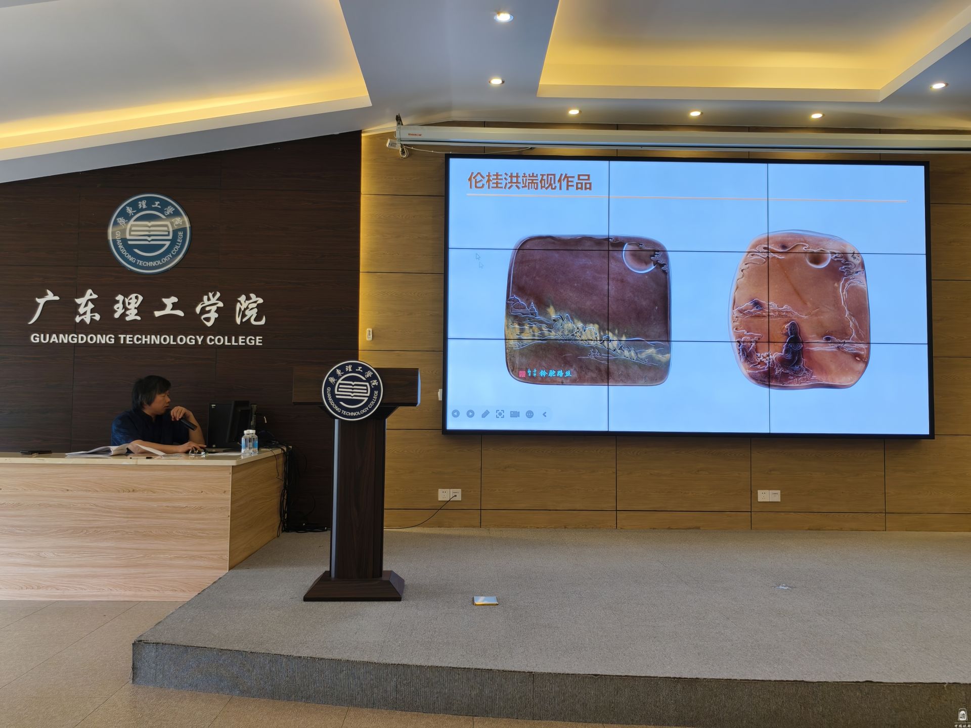 d64e97780a6f052f8a19178356f14571de3ba56b.jpg d64e97780a6f052f8a19178356f14571de3ba56b.jpg